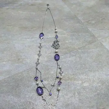 axes femme 시스루 장미 x 비즈 목걸이