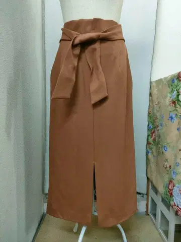 알아바일 브라운 롱 스커트