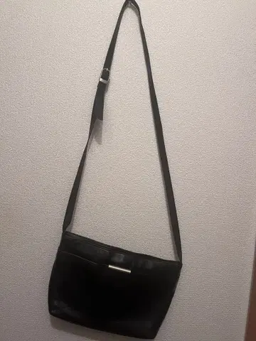 블랙 가죽 숄더백