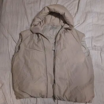 argue FOODIE OVER DOWN VEST/WARM MILK