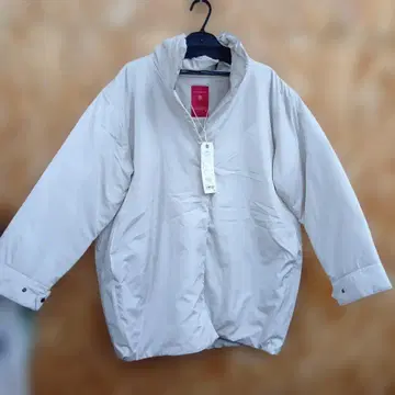 새상품 리라시크 충전솜 와이드 코트