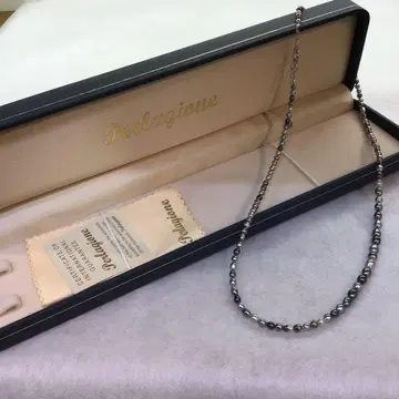 페를라지오네 목걸이