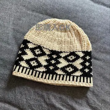 LOW CLASSIC 니트 모자 베이지와 블랙