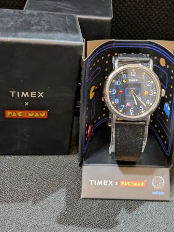 가동 TIMEX x PAC-MAN 손목시계