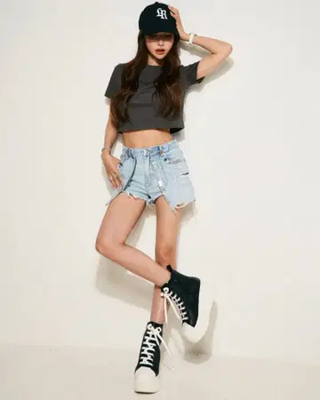 미사용 새상품 스즈키 아미 하이컷 스니커즈