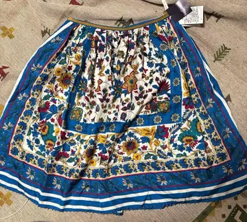 Lois CRAYON 플레어 스커트