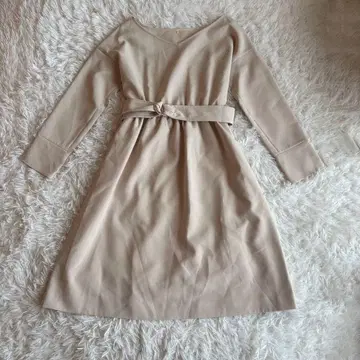 ELLE 무릎 기장 원피스 M 스트레치 벨벳 A라인 이토킨