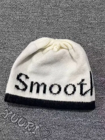 Smoothmood 로고 니트 비니