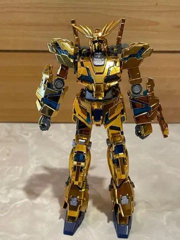 hg 유니콘 건담 페넥스 내러티브ver 골드 코팅