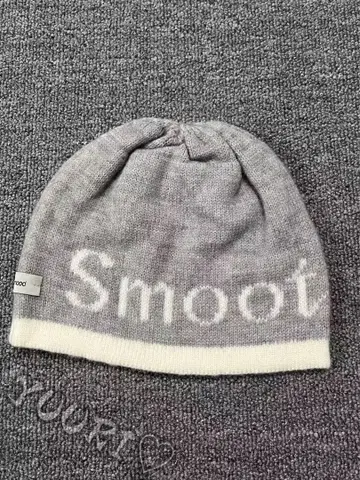 Smoothmood 그레이 니트 모자
