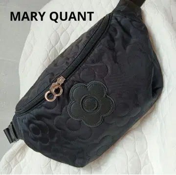 MARY QUANT 블랙 퀼팅 바디백