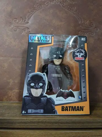 배트맨 METALS 피규어