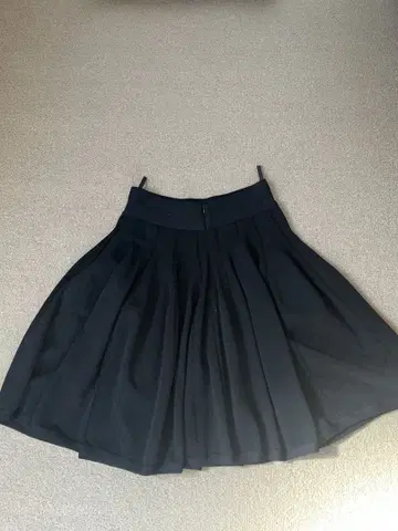 FOXEY 플레어 스커트 블랙