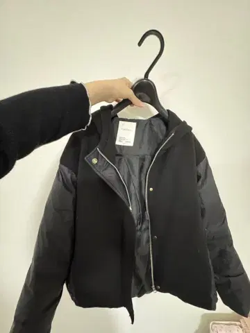 ELENDEEK 블랙 다운 자켓