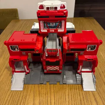 타카라 토미 빅 파이어 & 명령어 스테이션