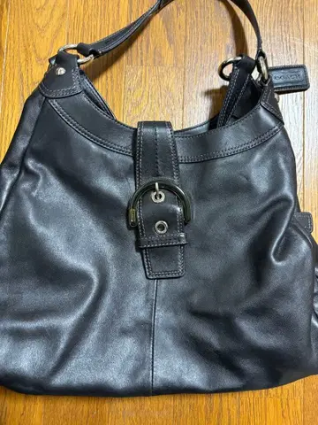 블랙 가죽 숄더백