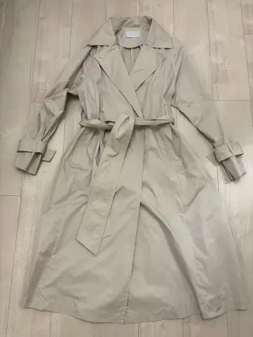 CELFORD 베이지 트렌치코트