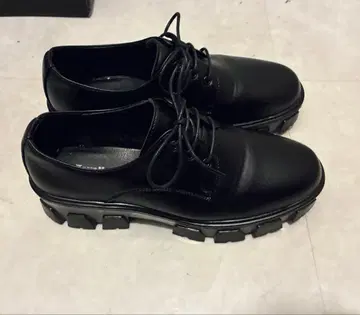 통굽 트랙 밑창 레이스업 포스트맨 신발 가죽 신발