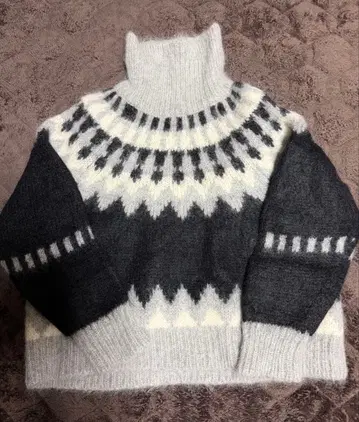 바토너 BATONER 모헤어 스웨터 노르딕 터틀넥