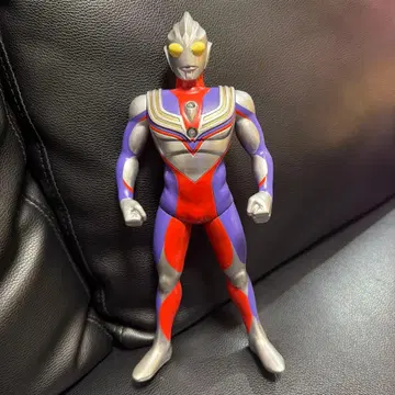 울트라맨 티가 피규어