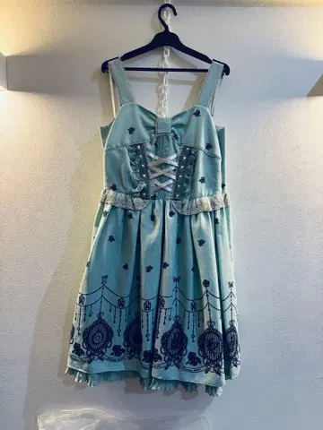 엑시즈팜 오너먼트 패턴 드레스 파니에 포함