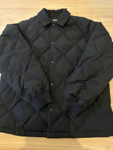 유니클로 퍼프 테크 퀼팅 자켓 블랙 L 사이즈