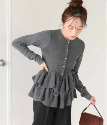 titivate 프릴 헴 니트 가디건