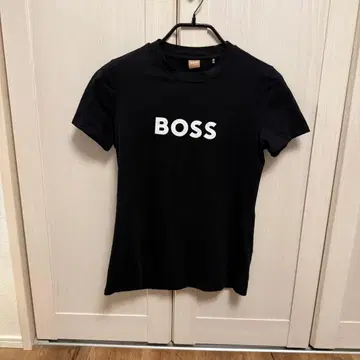 BOSS 로고 반팔 티셔츠 블랙