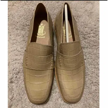 새상품 본트레 악어 무늬 로퍼 24cm