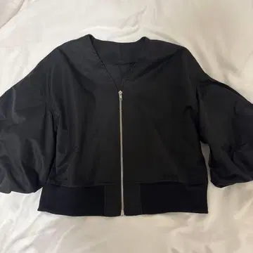 블랙 벌룬 슬리브 점퍼