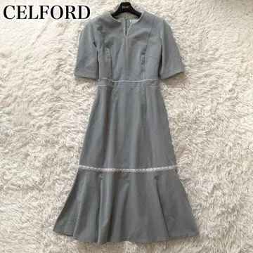 미사용급 셀포드 머메이드 레이스 플레어 절개 그레이 원피스