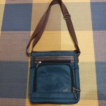 나일론 숄더백 파랑