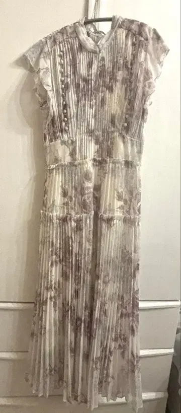 SNIDEL 플리츠 꽃무늬 원피스