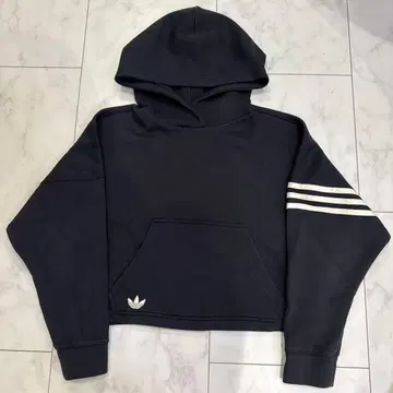adidas 크롭 후드티