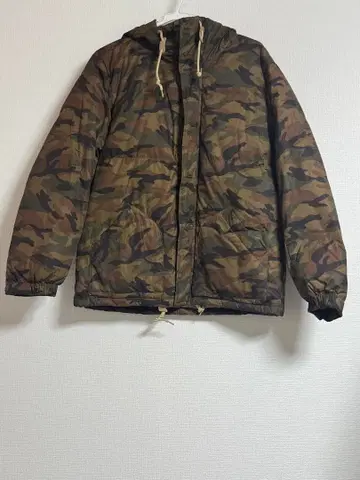 카모 패턴 후드 부착 다운 자켓 M 사이즈