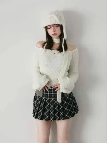 andmary Lou offshoulder knit tops