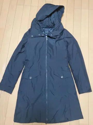 A/X 블랙 다운 자켓 후드 부착