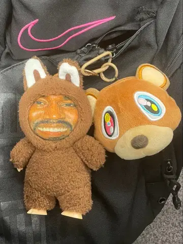 카니예 웨스트 굿즈 Yebubu