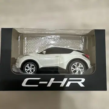 도요타 C-HR 풀백카 화이트