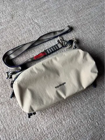 topologie 숄더백 그레이