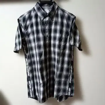 유니폼 익스페리먼트 반팔 셔츠