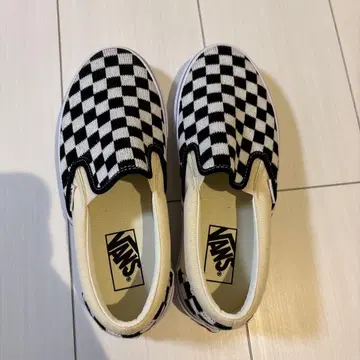 VANS V98CF CHKNT SLIP ON 6 (US)