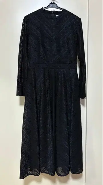 [새상품급] 셀포드 자카드 원피스 블랙 이시하라 사토미 착용