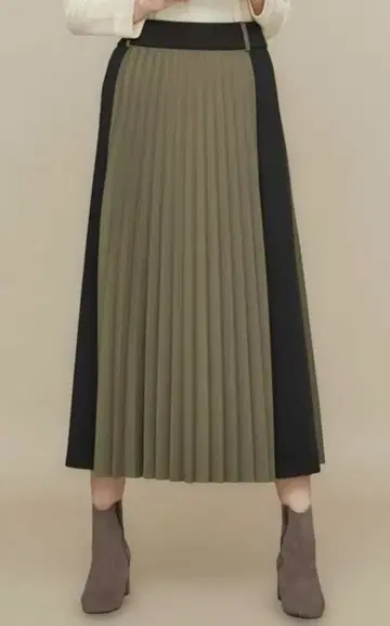 WRAPINKNOT 니트 플리츠 스커트 카키