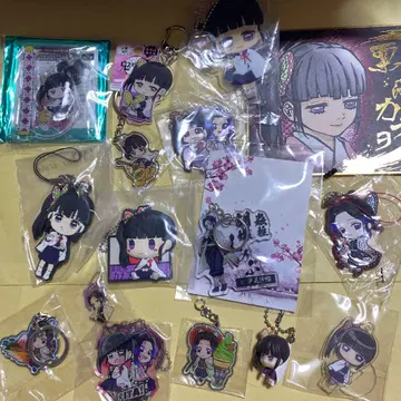 귀멸의 칼날 코쵸우 시노부 꽃 카나에 굿즈 세트