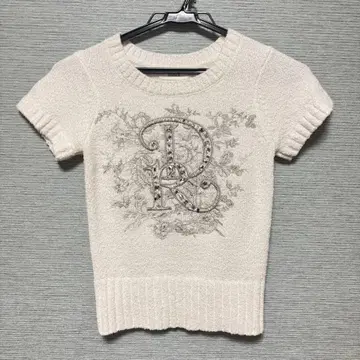 당일 발송 새상품급 Darich DR 비쥬 플라워 니트탑