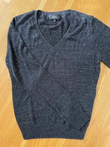 APC 블랙 x 실버 라메 긴팔 니트