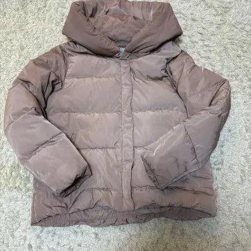 새상품급 Discoat 베이지 다운 자켓 후드 부착