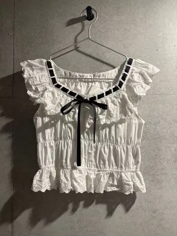 jouetie 리본스티치 프릴 뷔스티에