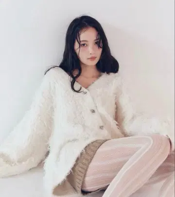 Andequal,unique button knit cardigan